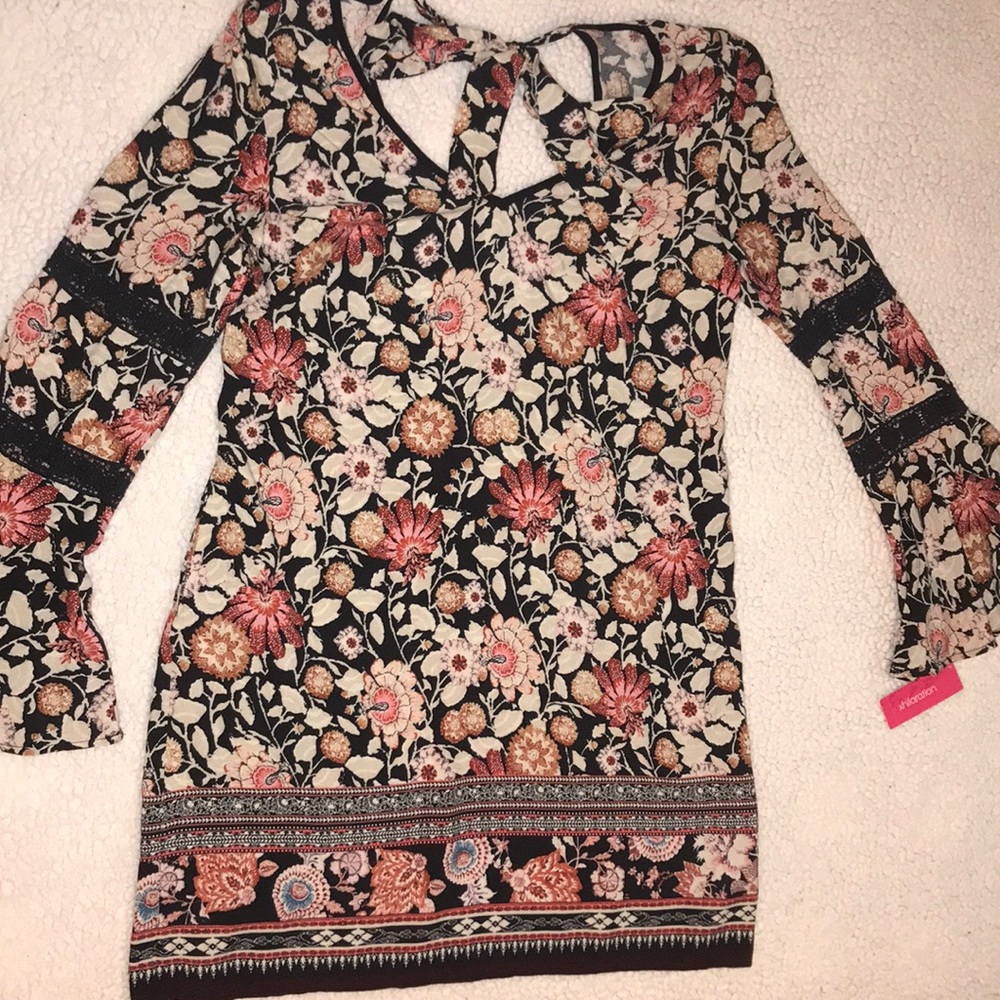 Long sleeve dress.